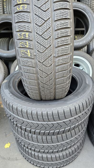 4 anvelope iarnă Pirelli 225/55/18 dot 2023