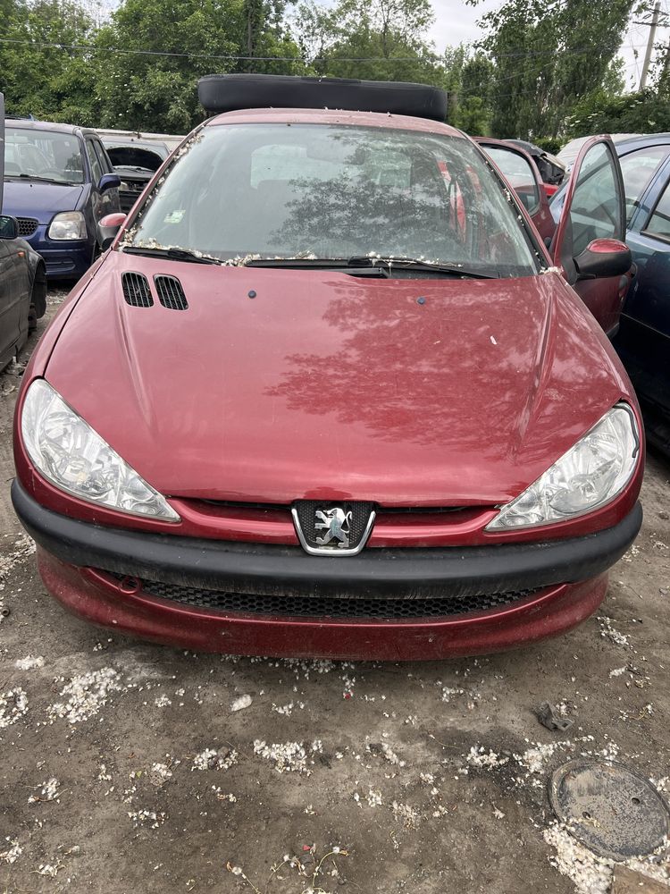 Vand bara fata capota usi peugeot 206