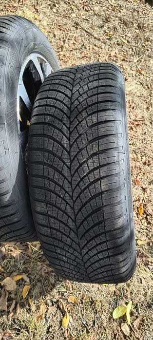 Jante si anvelope Ford R17 noi