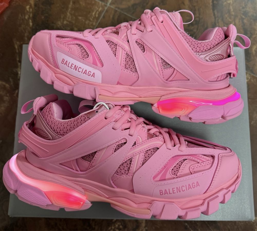 Balenciaga Track Roz cu LED Full Box Noi + Dustbag 36,37,38,39,40