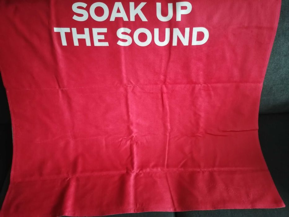 Плажни кърпа КокаКола - 40 лв.; Морени - 30 лв.; Постелка Банкя - нови