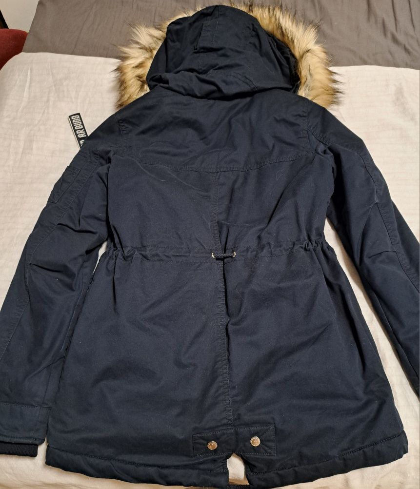 Дамско яке Bershka XS