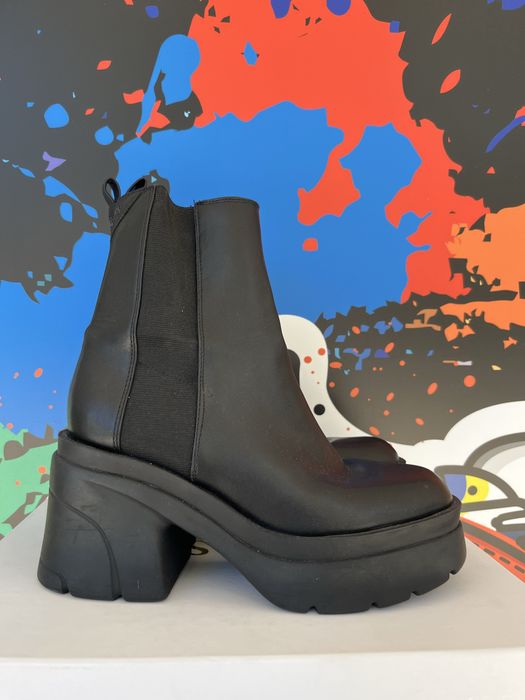 Дамски боти Guess номер 39