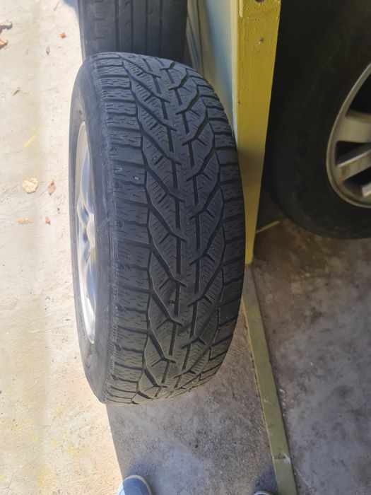 Джанти R16 5x114,3 от  Хонда Црв с зимни гуми215/65/16!