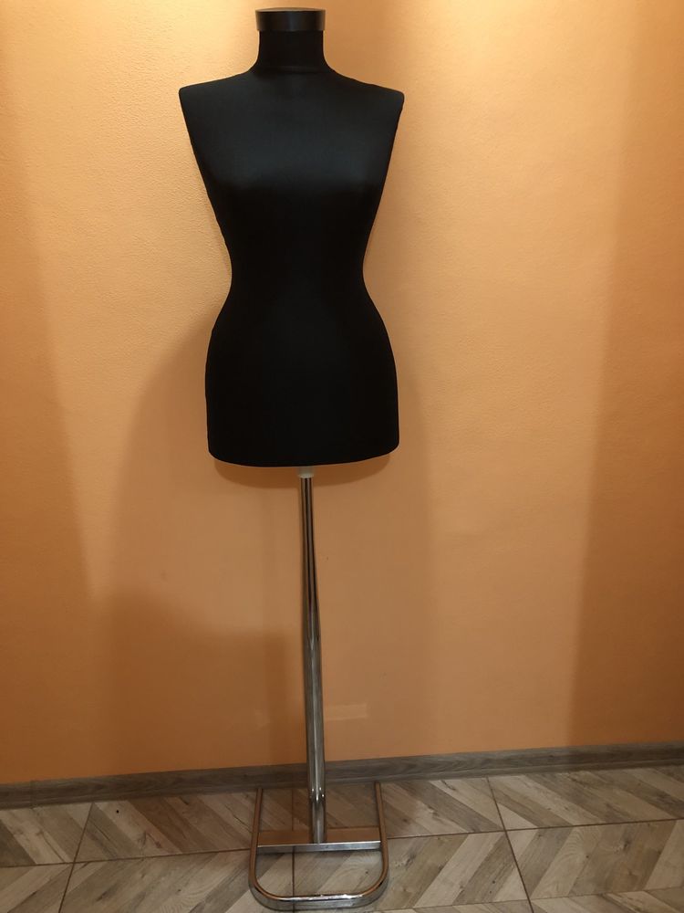 Manechine dama&barbat NOI