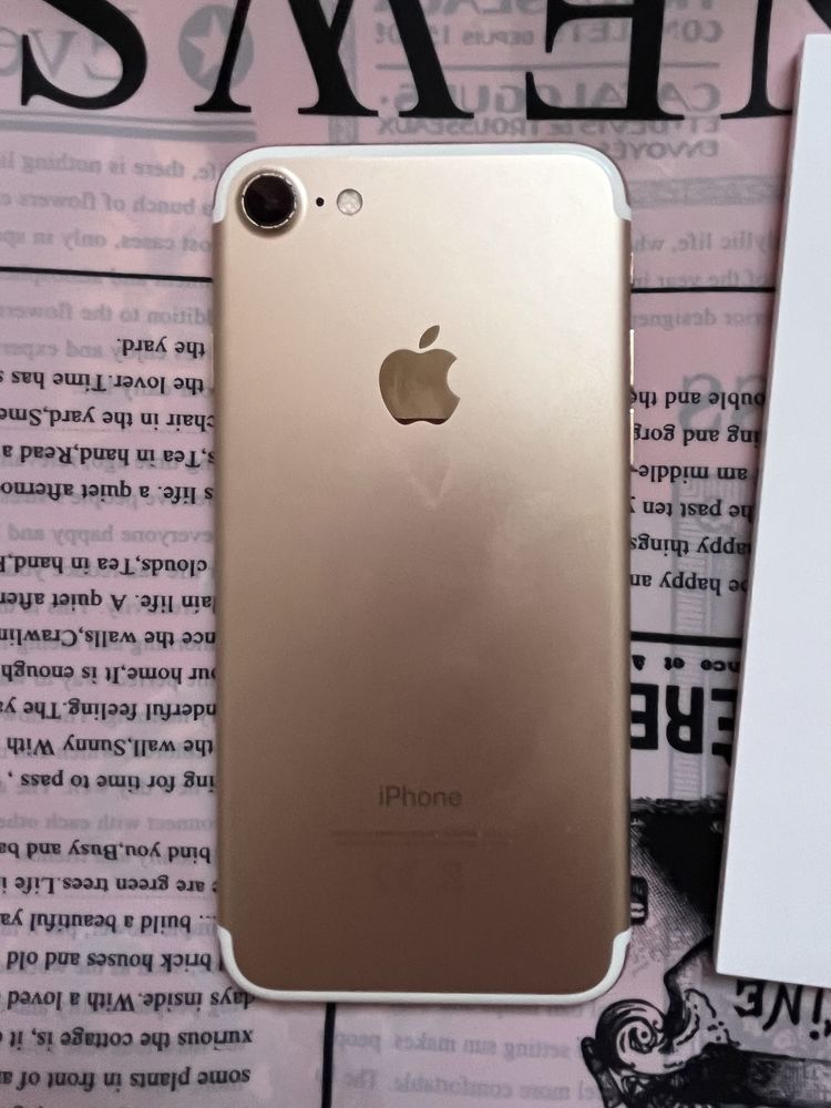 Продам Iphone 7 в отличном состоянии.