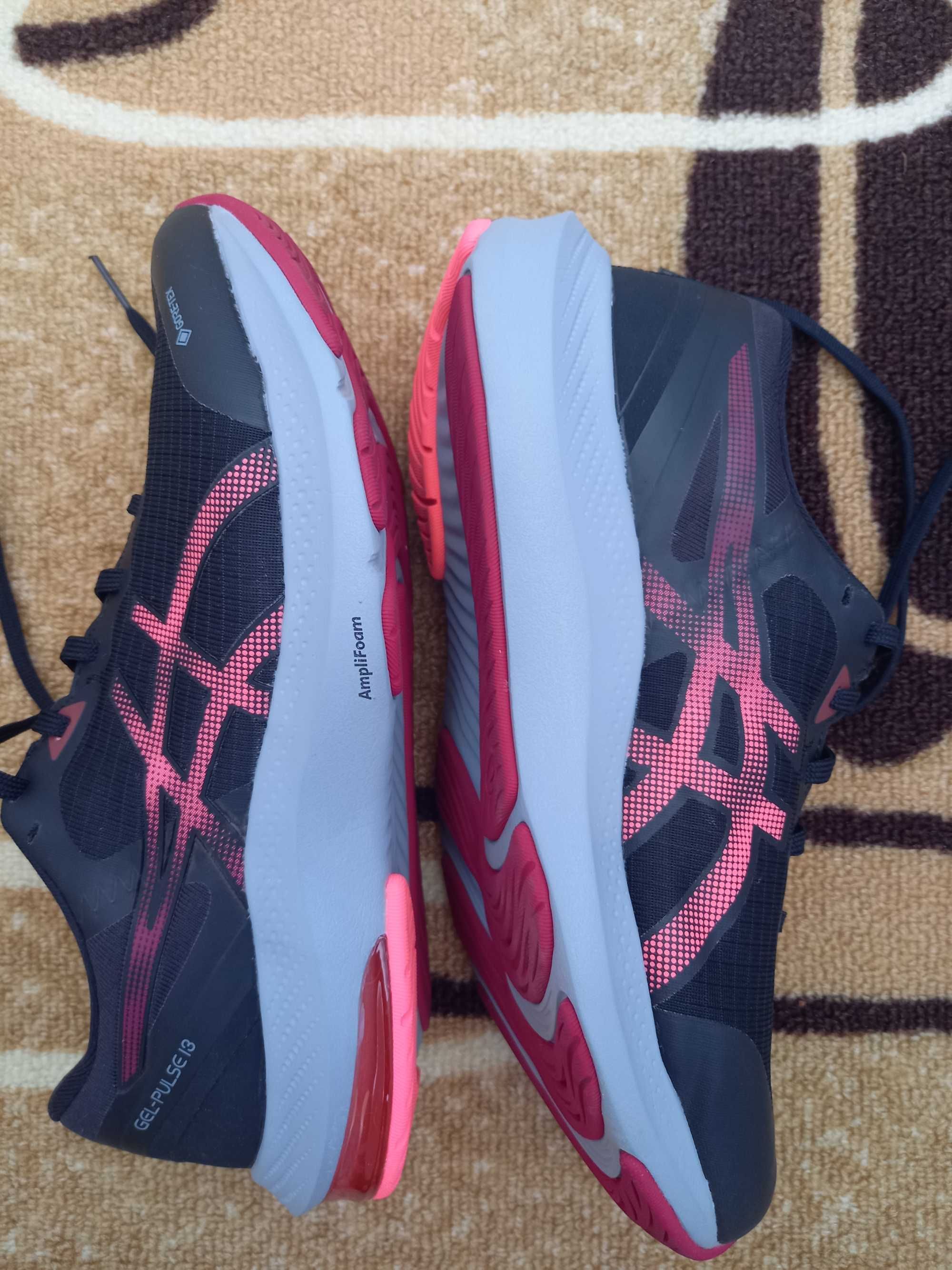 Дамски обувки Asics Gel-pulse 13 gore-tex номер 40,5