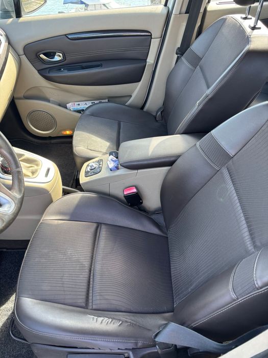 Renault Grand Scenic 1.9 dCi 131 cp