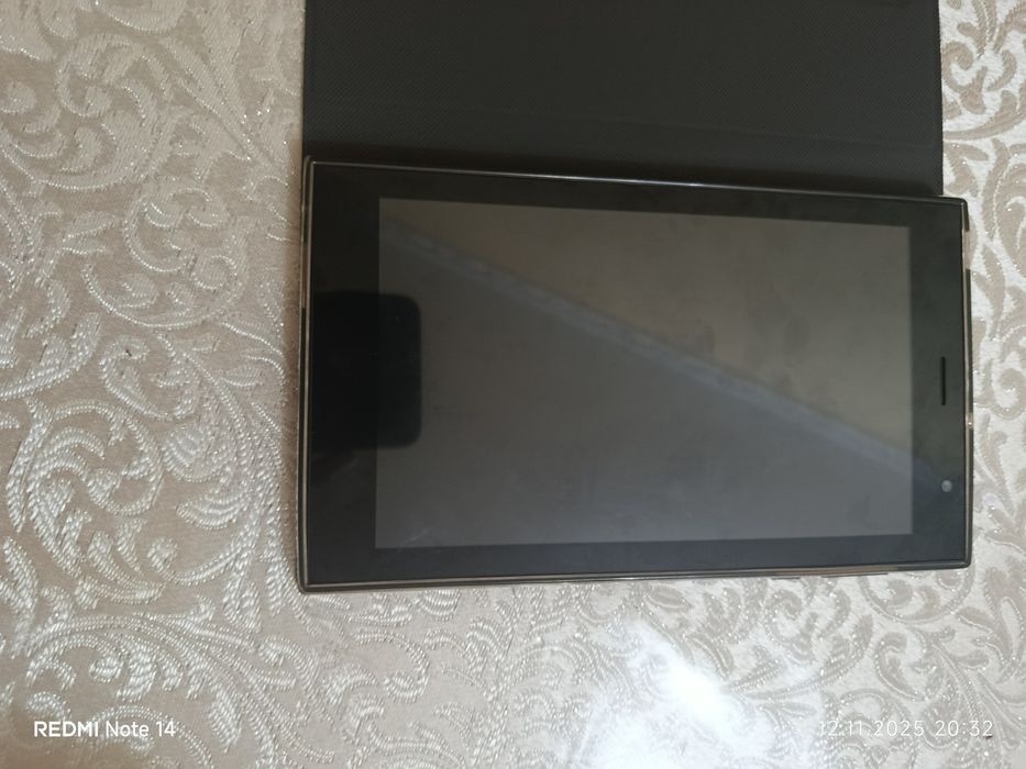 Продаю новый планшет