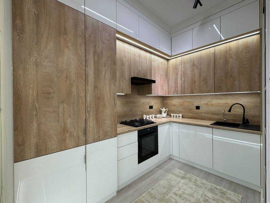 Продаётся 3- комнатная  квартира ЖК VEK  312*