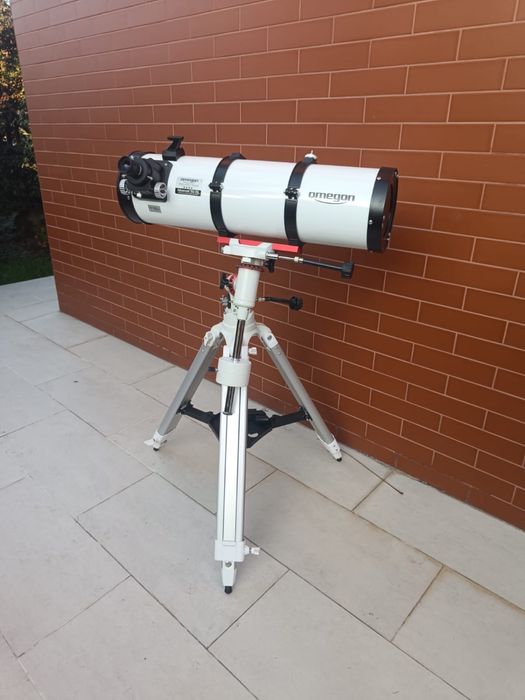 Telescop Omegon Advanced 150/750 pe montura EQ-320