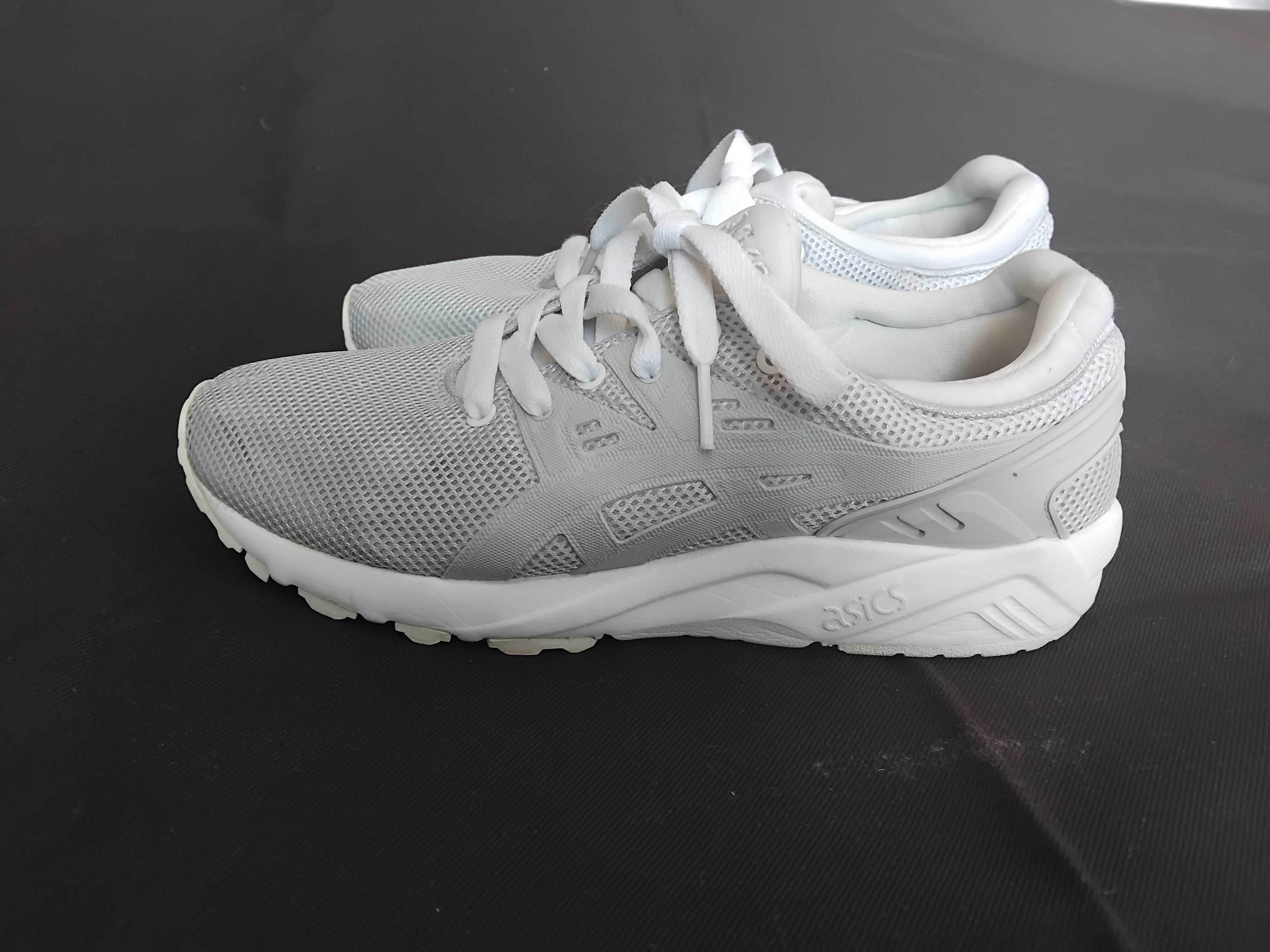 Дамски маратонки ASICS 36