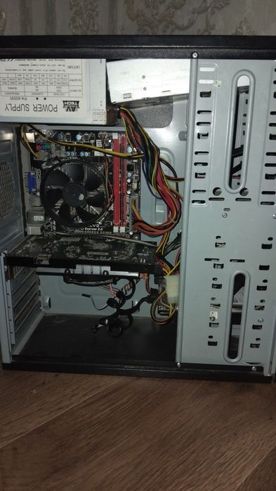 Kompyuter srochna sotiladi obmen telefonga bor