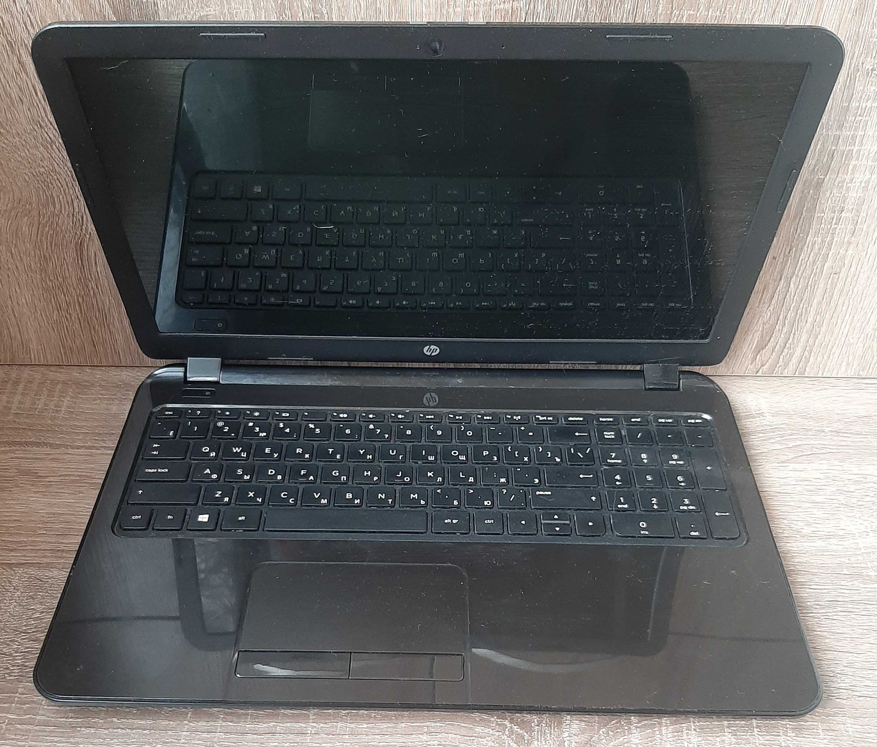 HP 15-r075er + мышка +сумка