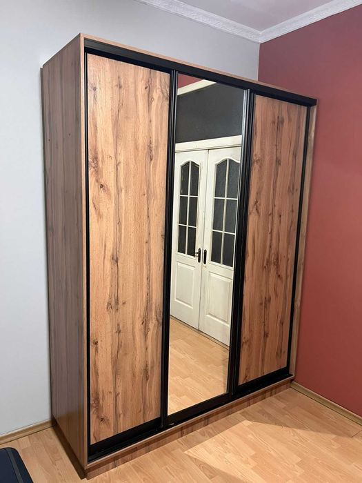 Шкаф купе в хорошем состояние