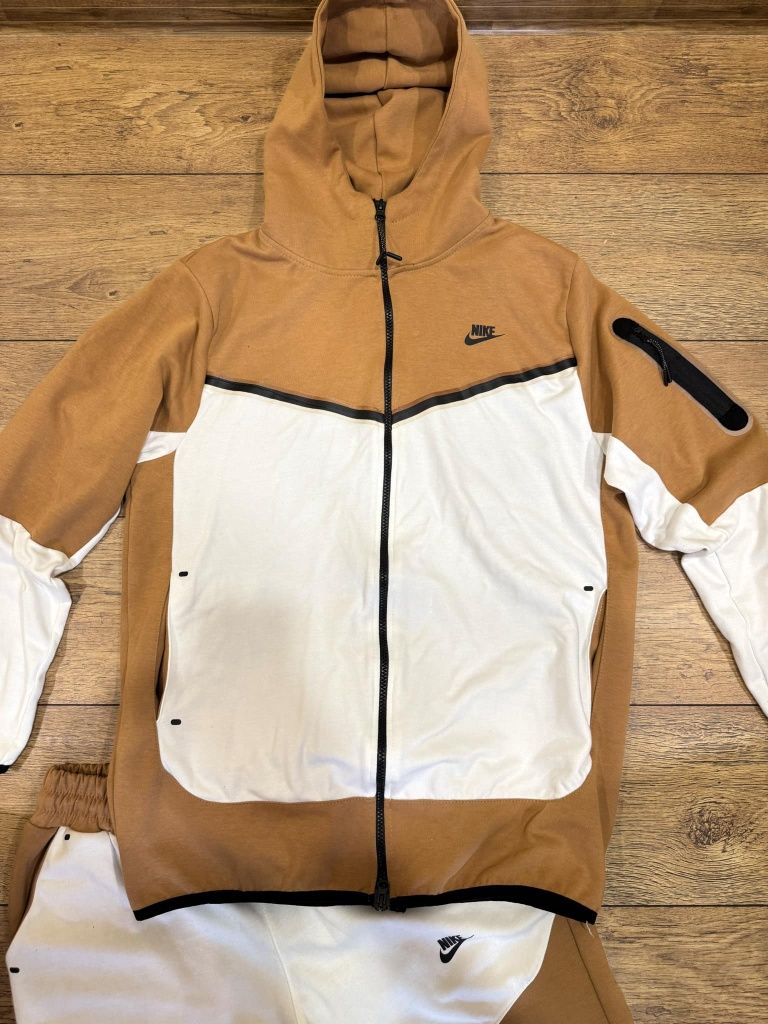 Nike Tech Fleece