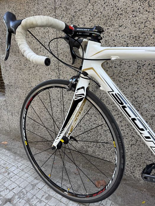 Scott Addict R3 Carbon/Shimano Ultegra 2x10/7.85 kg.