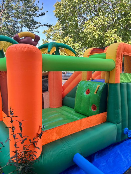 castel tobogan gonflabil