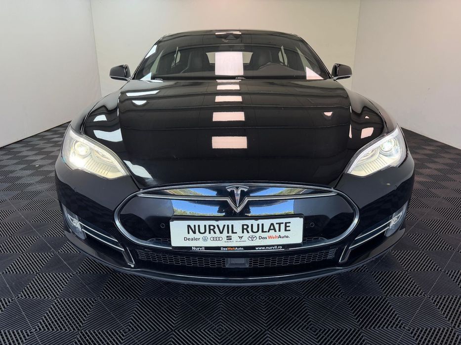 Tesla Model S Primul proprietar