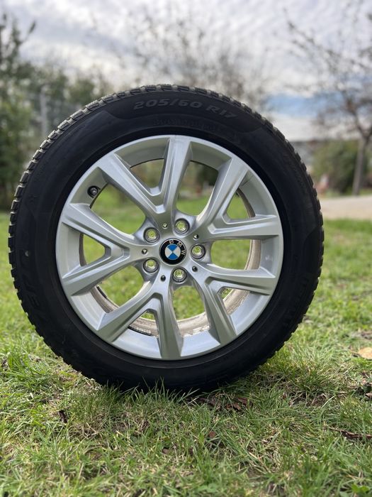 Vând set 4 anvelope de iarna Pirelli + jante originale BMW 17’