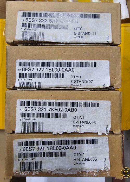 Модуль ввода дискретных сигналов Siemens Simatic S7-300 SM 322