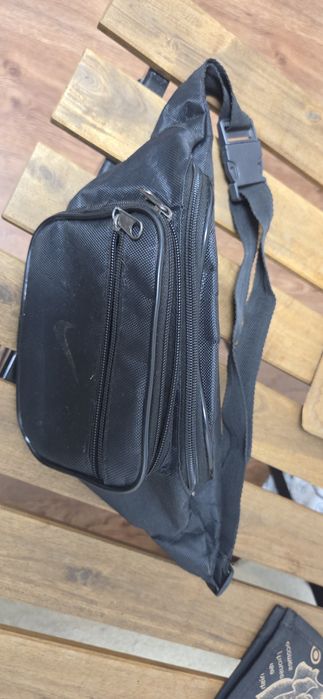 Отдам бесплатно. Магнитики разных стран, ремень для сумки большой и тд