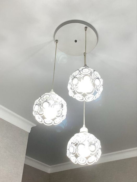 Люстры, из одной серии, разного размера