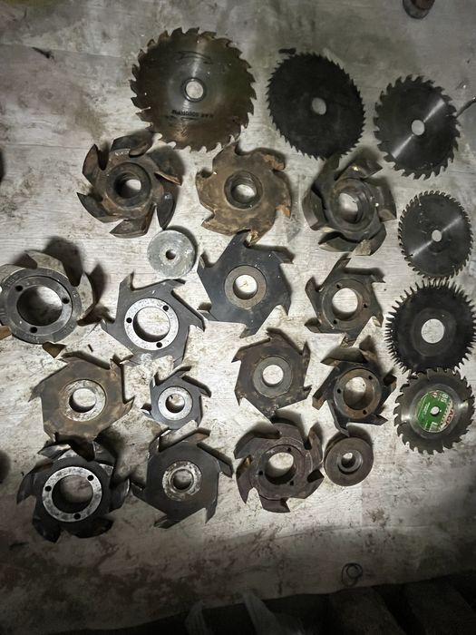 Продам фрезы для станка