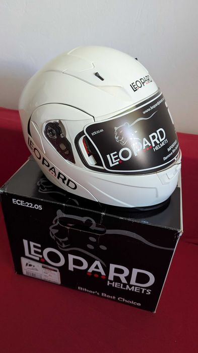 Casca moto noua XL, Leopard (UK)