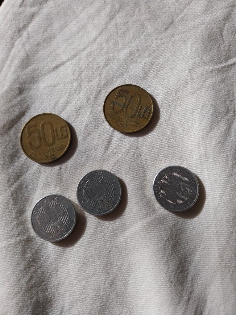Monezi vechi pentru colecționari