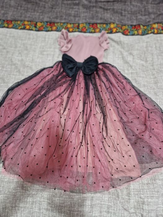 Невероятни детски рокли правени по поръчка 120-134