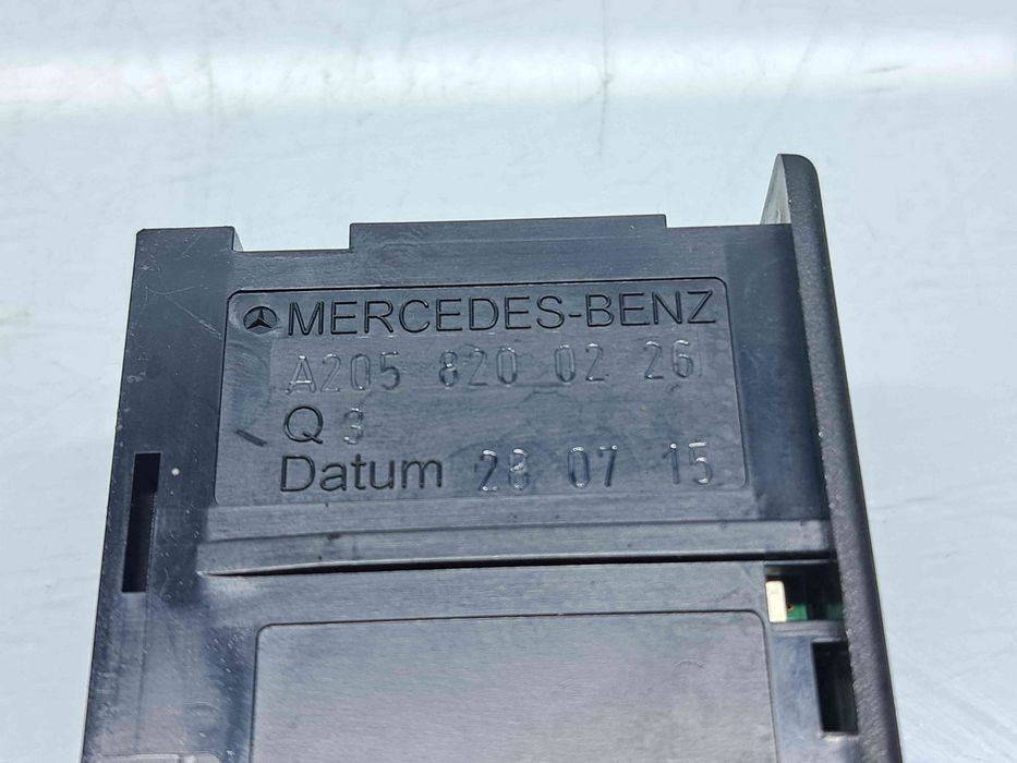 Conector auxiliar USB Mercedes Clasa C (W205) [Fabr 2014-prezent] A20