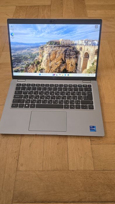 Dell Latitude 5430 14" i7-1265U 32gb RAM 256GB SSD Nvme