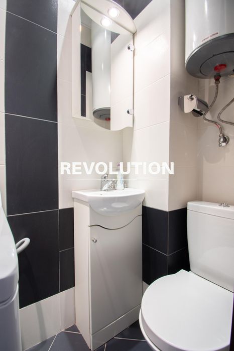 Дава се под наем Тристаен апартамент в София, Младост 3 - 80 кв.м за 675 € - Снимка #4