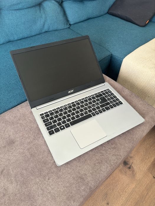 Acer 15” ..cu procesor i7-8565u.. SSD 256 gb