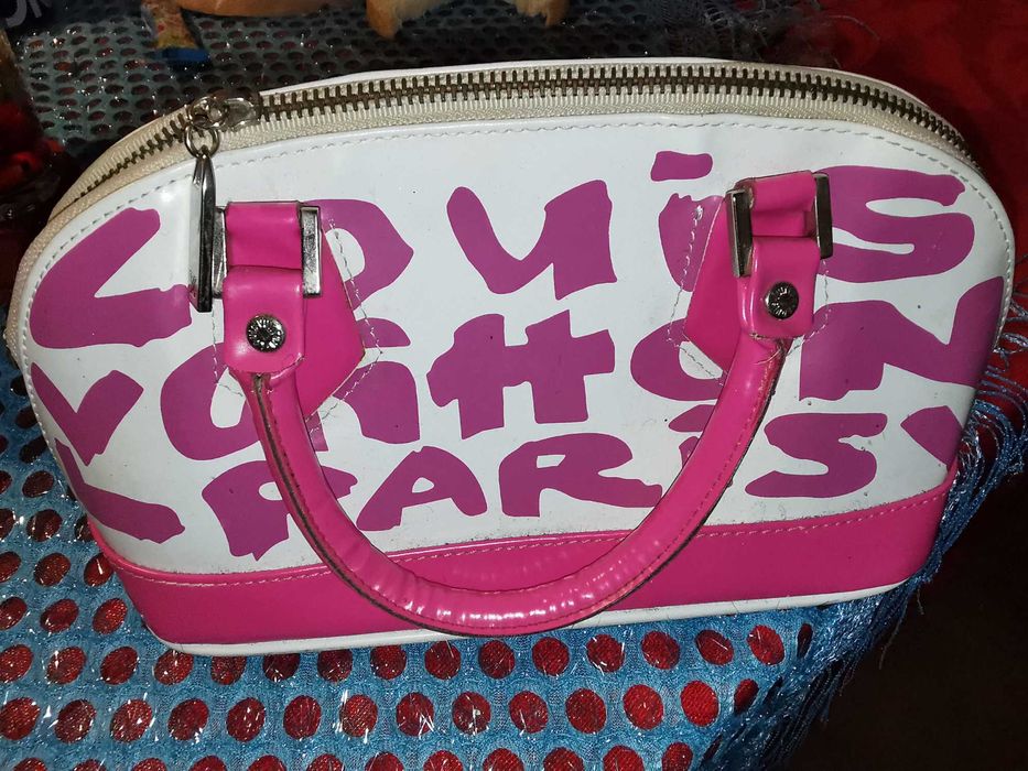 Geanta Louise Vuitton