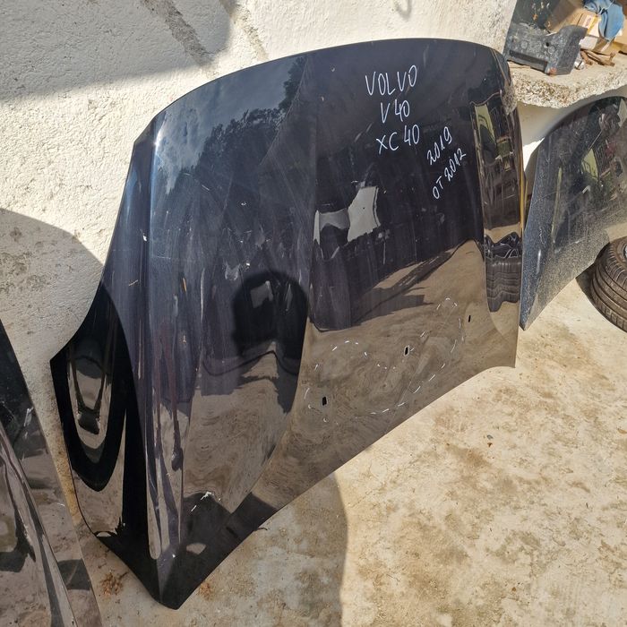 Volvo V40 2019 от 2012 преден капак