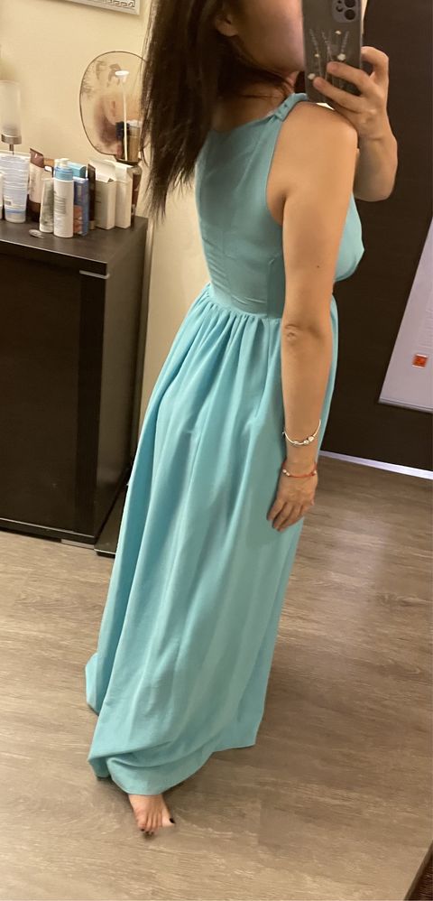 Платье цвета тиффани