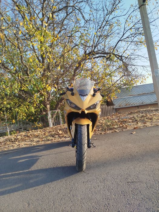 Продаётся электромотоцикл yamaha r3 год выпуска 2024 год