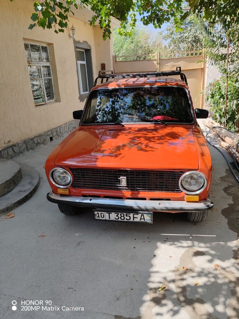 21011 сотилади жигули