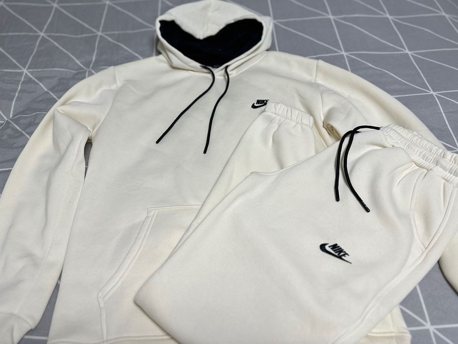 Мъжки екип налични размери