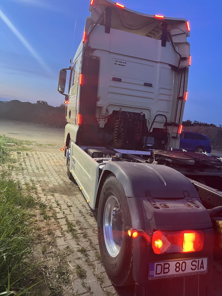 Cap tractor Man tgx cu chit de basculare
