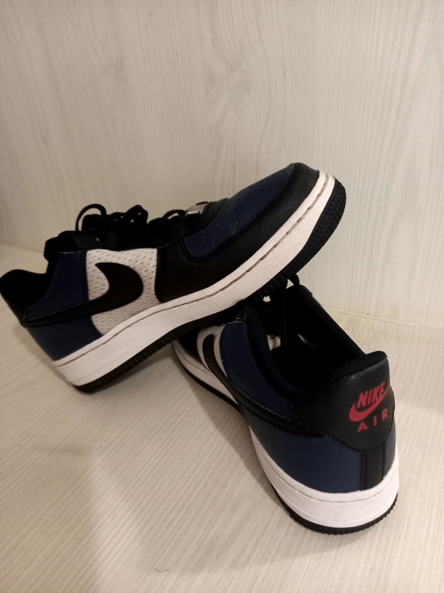 NIKE Air Force 1