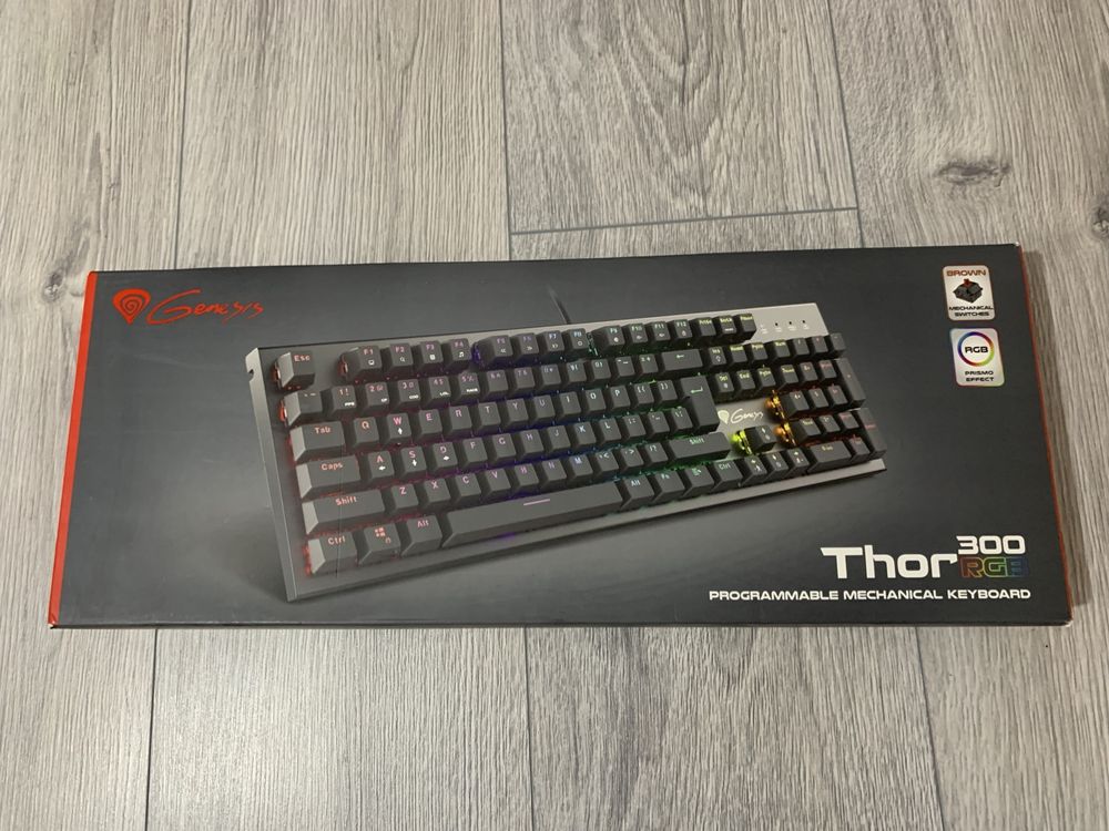 Vând Tastatură mecanica Thor 300RGB