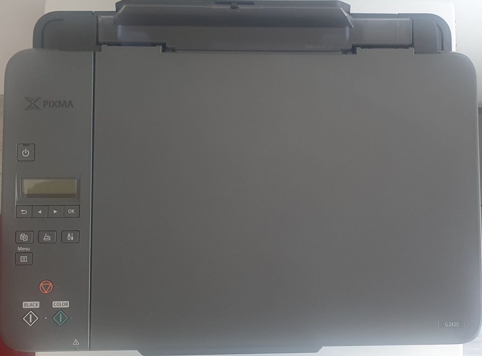 Canon Pixma G2420 – cerneală recent încărcată, complet funcțională