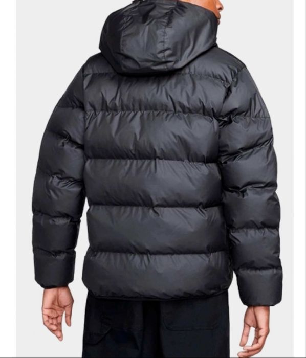 Продам зимнюю куртку