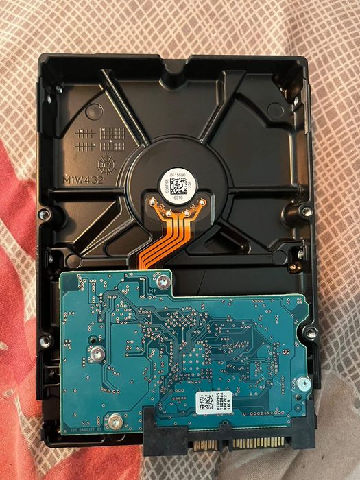 HDD 1TB  Toshiba