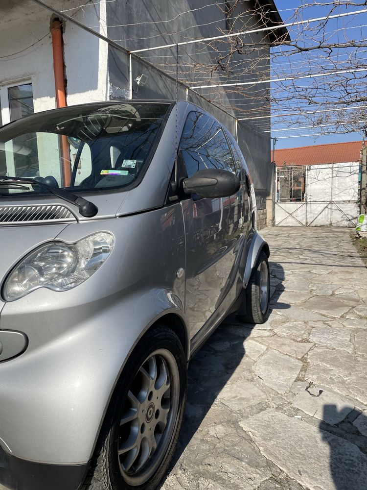 Продава се смарт 800 кубика дизелов