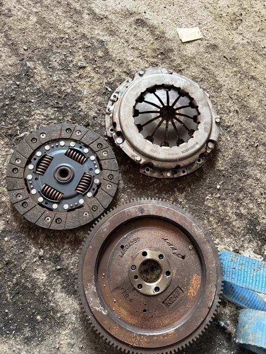 Kit ambreaj / volanta Fiat 500 1.4 benzina 100 cai