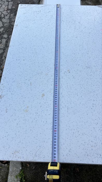 Шкафове в комплект и гръб  . Използвани но в добро състояние .